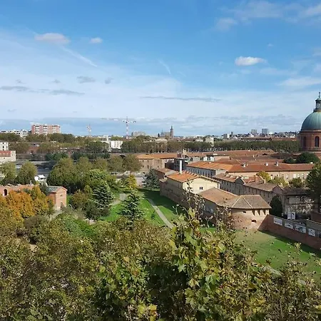 - Panoramic View Apartman Toulouse